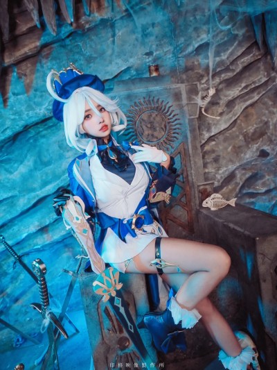 慕慕Momo cosplay Furina – Genshin Impact