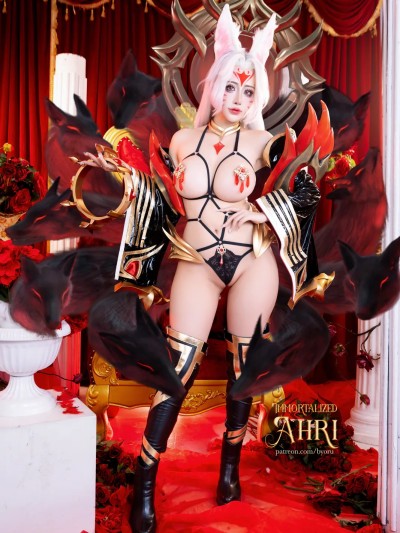 ビョル cosplay Immortalized Legend Ahri – League of Legends