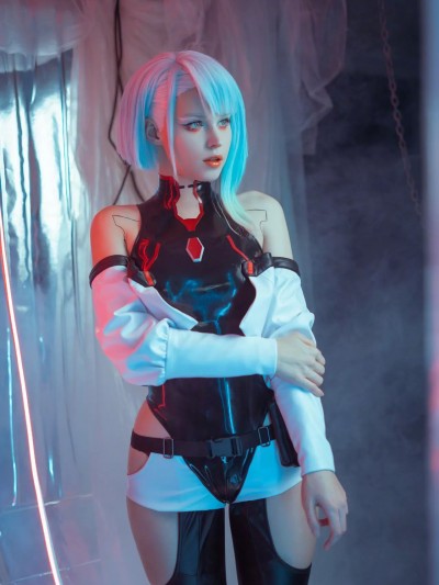 Shirogane Sama – Lucy