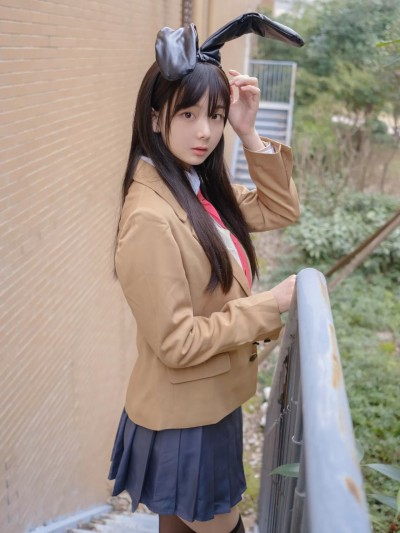 赤西夜夜 – 麻衣学姐